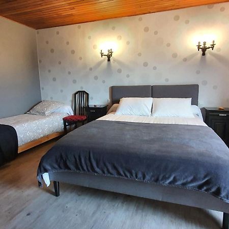 La Grange Des Roches Roses Bed and Breakfast Anchenoncourt-et-Chazel Exteriör bild