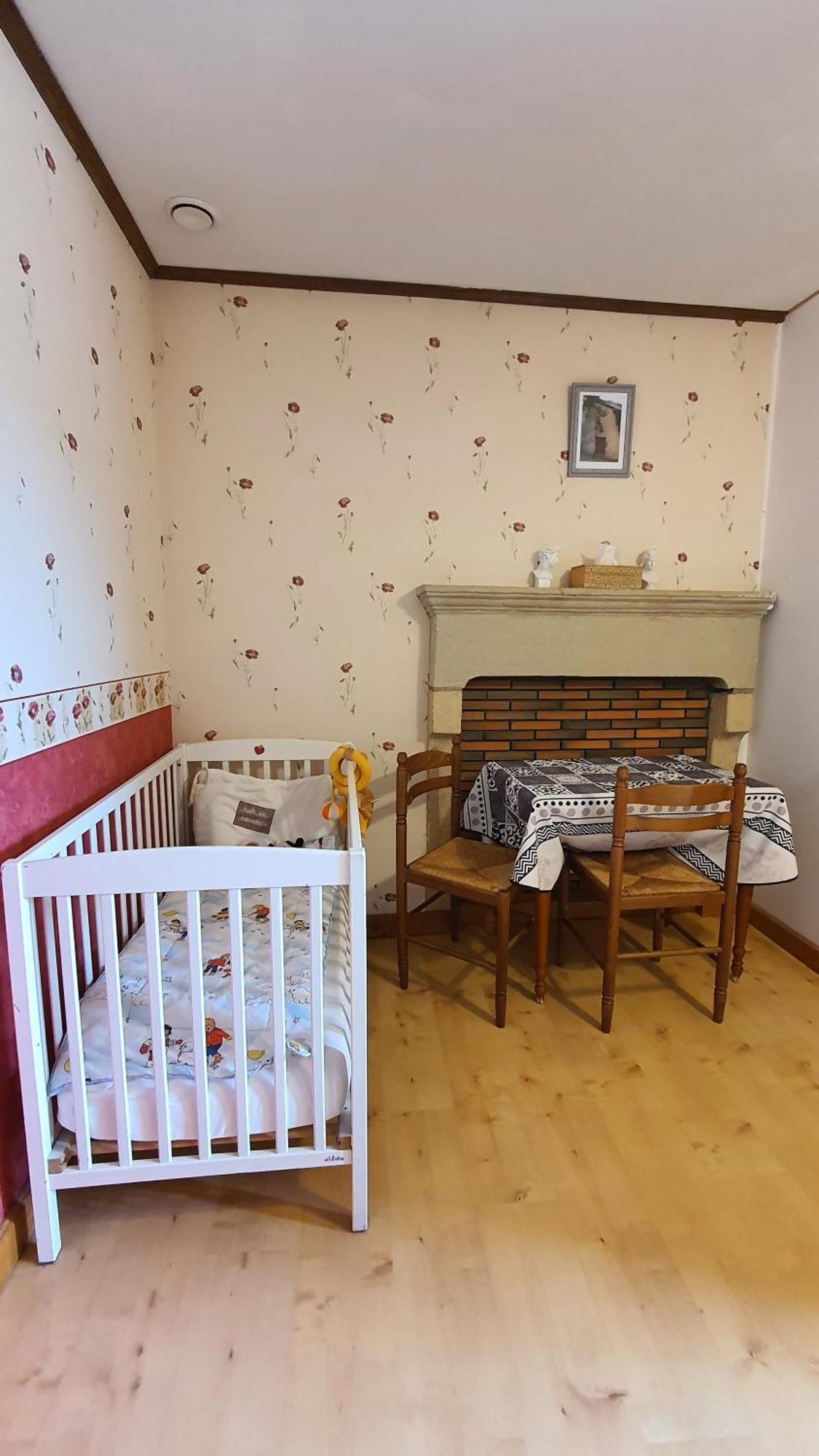 La Grange Des Roches Roses Bed and Breakfast Anchenoncourt-et-Chazel Rum bild