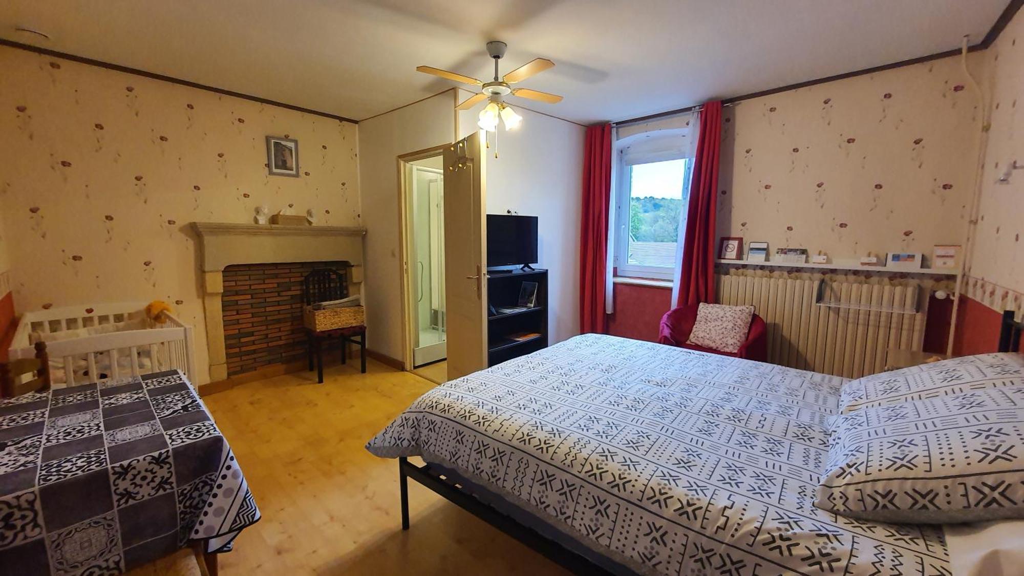 La Grange Des Roches Roses Bed and Breakfast Anchenoncourt-et-Chazel Rum bild